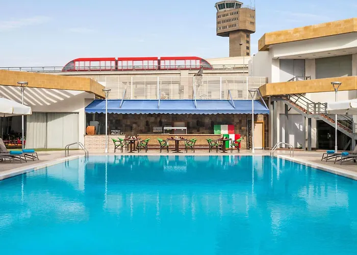 Family Hotel: Novotel Cairo Airport